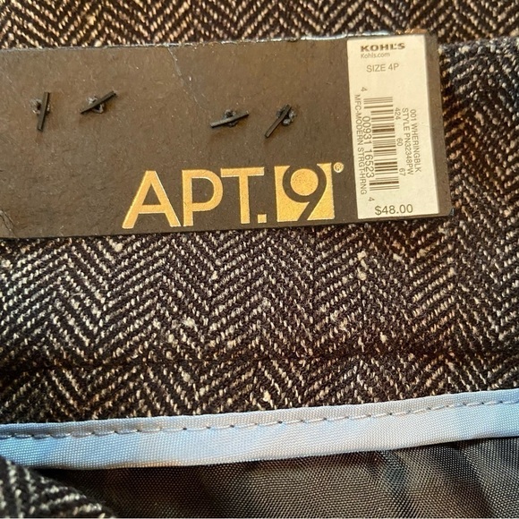 𝅺nwt Apt 9 herringbone slacks in size 4 petite. Originally $48 yours for $23. - Picture 10 of 10
